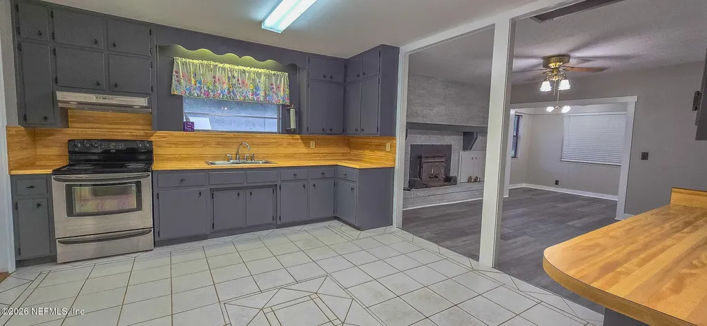 6251 Dunn Avenue Jacksonville FL 32218