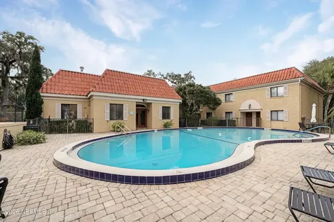 5811 Atlantic Boulevard Jacksonville FL 32207