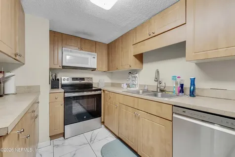 5811 Atlantic Boulevard Jacksonville FL 32207