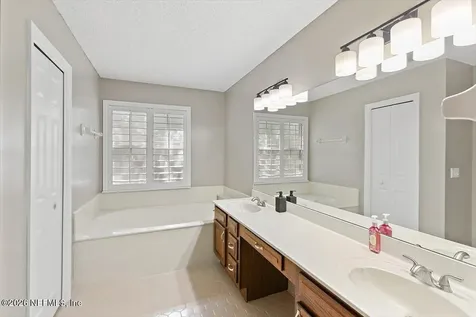 10292 Triple Crown Avenue Jacksonville FL 32257