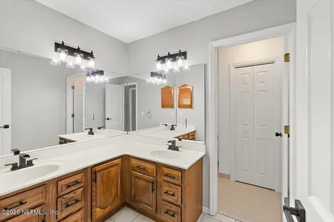 10292 Triple Crown Avenue Jacksonville FL 32257