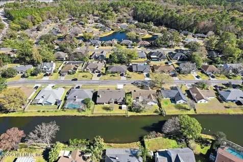10292 Triple Crown Avenue Jacksonville FL 32257