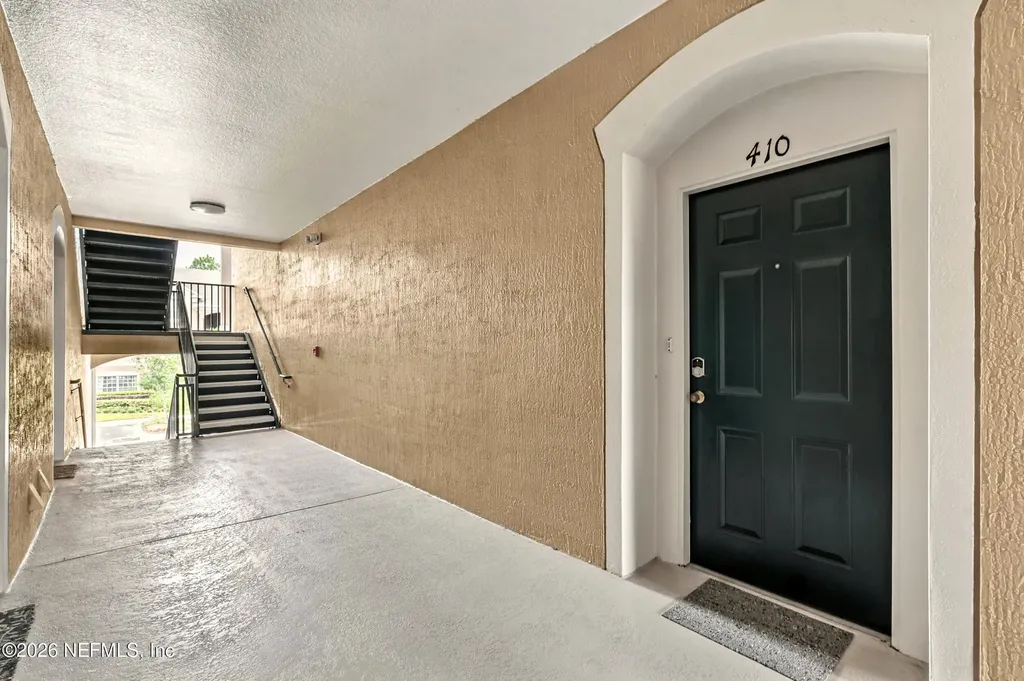 7990 Baymeadows Road E Jacksonville FL 32256