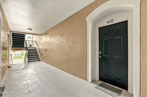 7990 Baymeadows Road E Jacksonville FL 32256