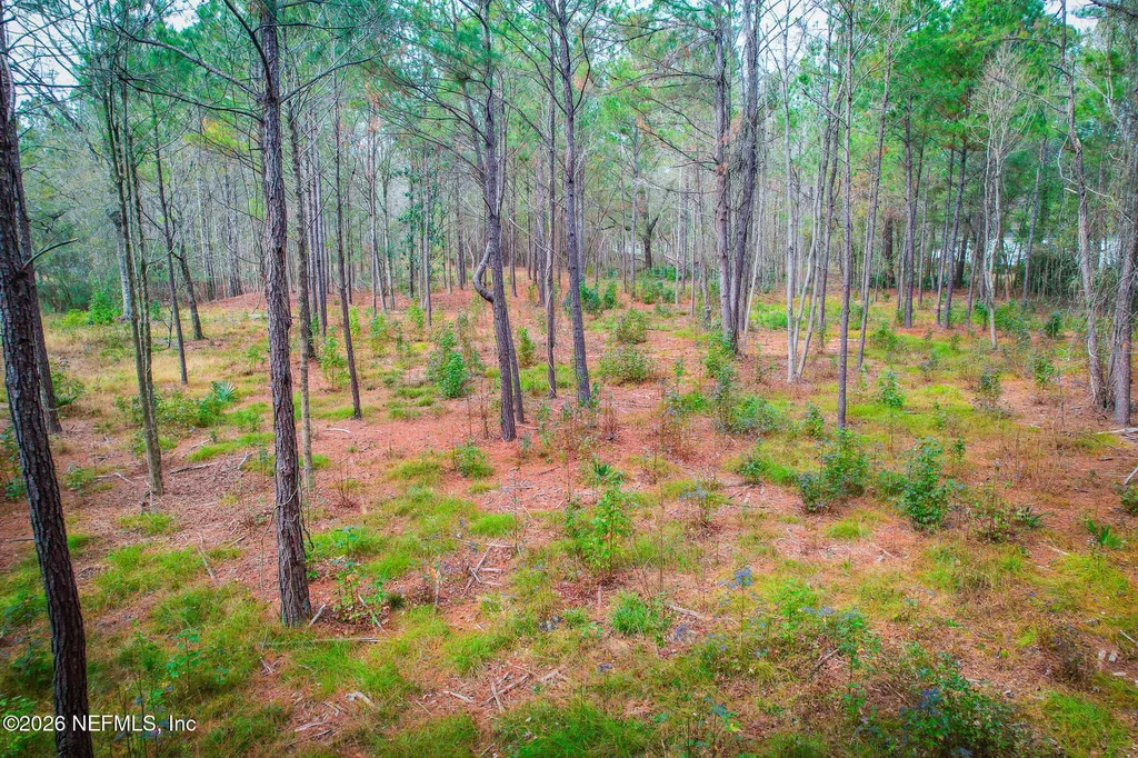 27 Ratliff Road Callahan FL 32011
