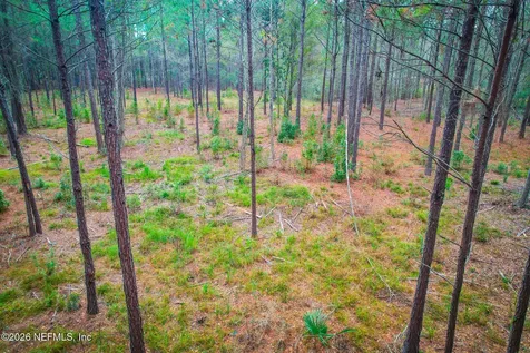 27 Ratliff Road Callahan FL 32011