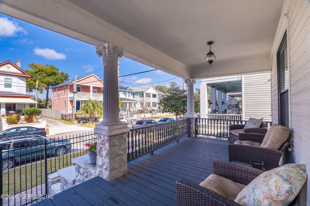 422 7th Street W Jacksonville FL 32206