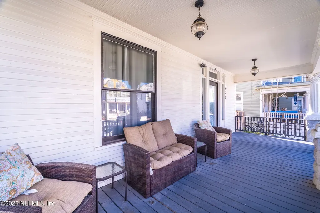 422 7th Street W Jacksonville FL 32206