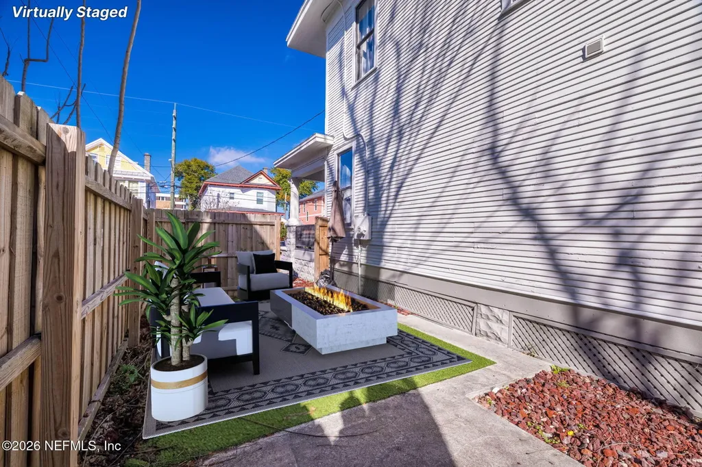 422 7th Street W Jacksonville FL 32206