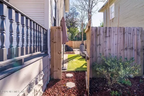 422 7th Street W Jacksonville FL 32206