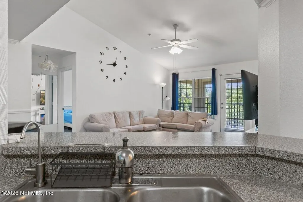 7800 Point Meadows Drive Jacksonville FL 32256