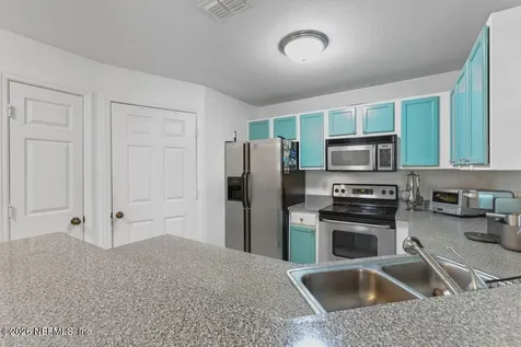 7800 Point Meadows Drive Jacksonville FL 32256