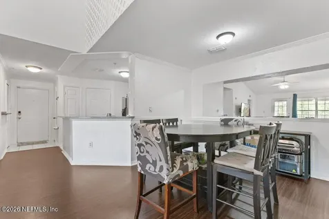 7800 Point Meadows Drive Jacksonville FL 32256