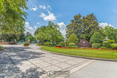 7800 Point Meadows Drive Jacksonville FL 32256