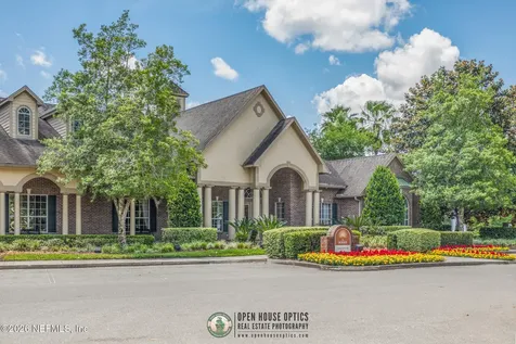 7800 Point Meadows Drive Jacksonville FL 32256