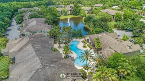 7800 Point Meadows Drive Jacksonville FL 32256
