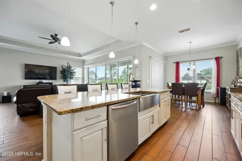 527 Northside Drive S Jacksonville FL 32218