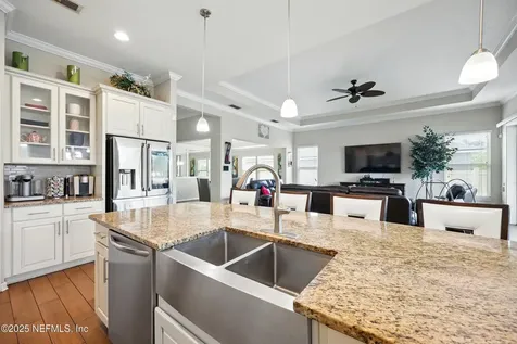 527 Northside Drive S Jacksonville FL 32218