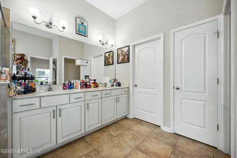 527 Northside Drive S Jacksonville FL 32218