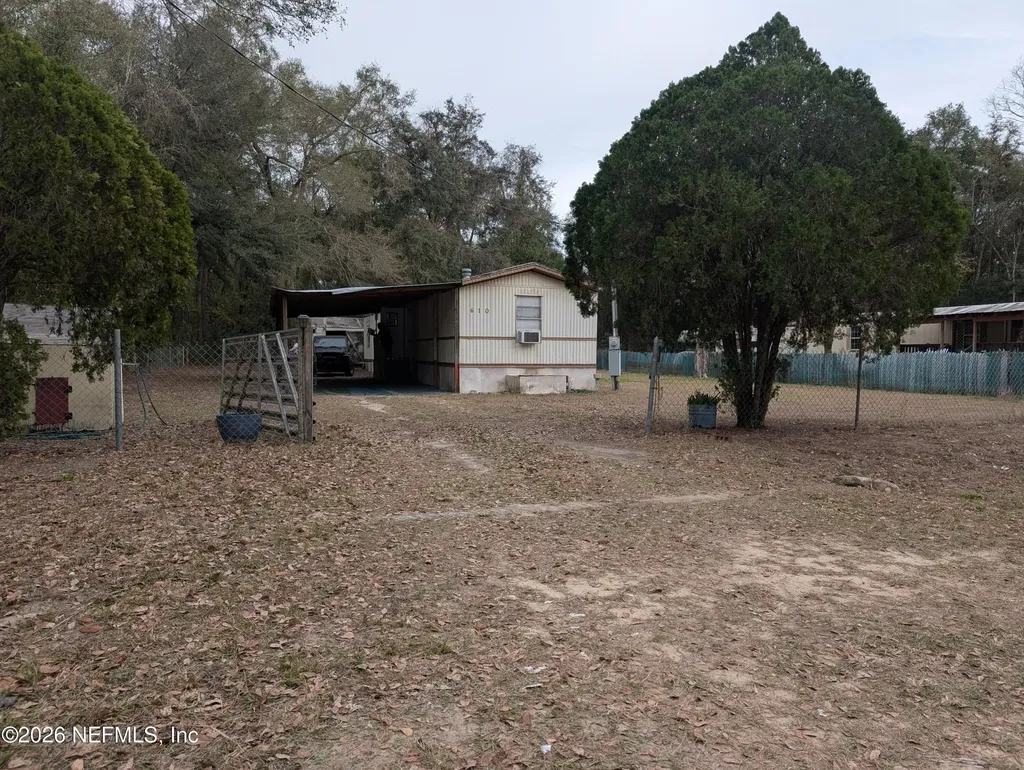 610 Evans Avenue Interlachen FL 32148
