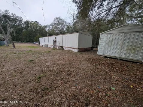 610 Evans Avenue Interlachen FL 32148