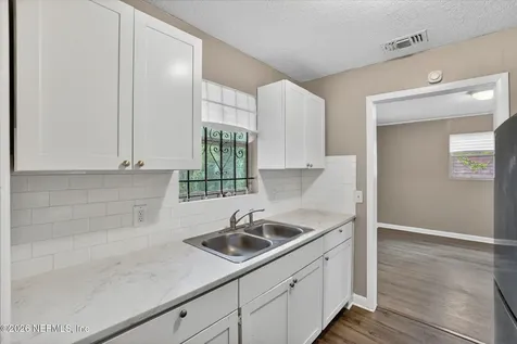 2381 W 1st Street Jacksonville FL 32254