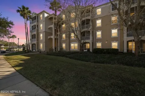 7801 Point Meadows Drive Jacksonville FL 32256
