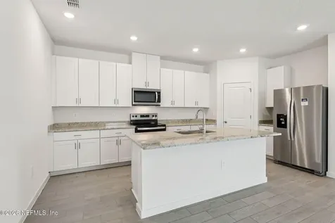 7422 Everett Forest Drive Jacksonville FL 32219