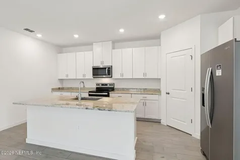 7422 Everett Forest Drive Jacksonville FL 32219