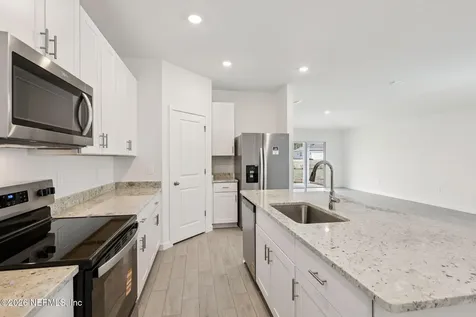 7422 Everett Forest Drive Jacksonville FL 32219