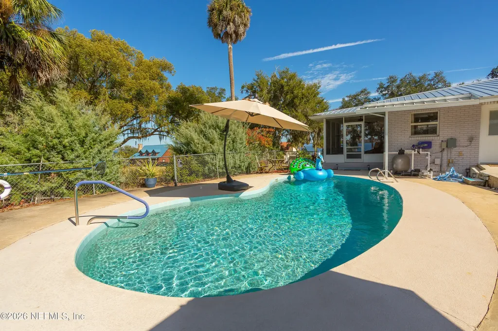 521 N Lake Street Crescent City FL 32112