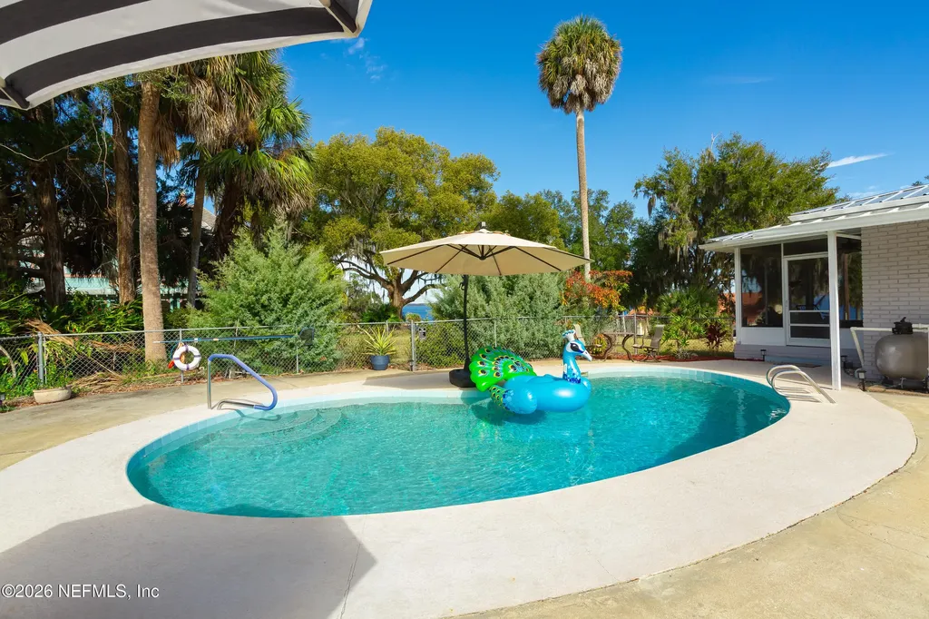 521 N Lake Street Crescent City FL 32112