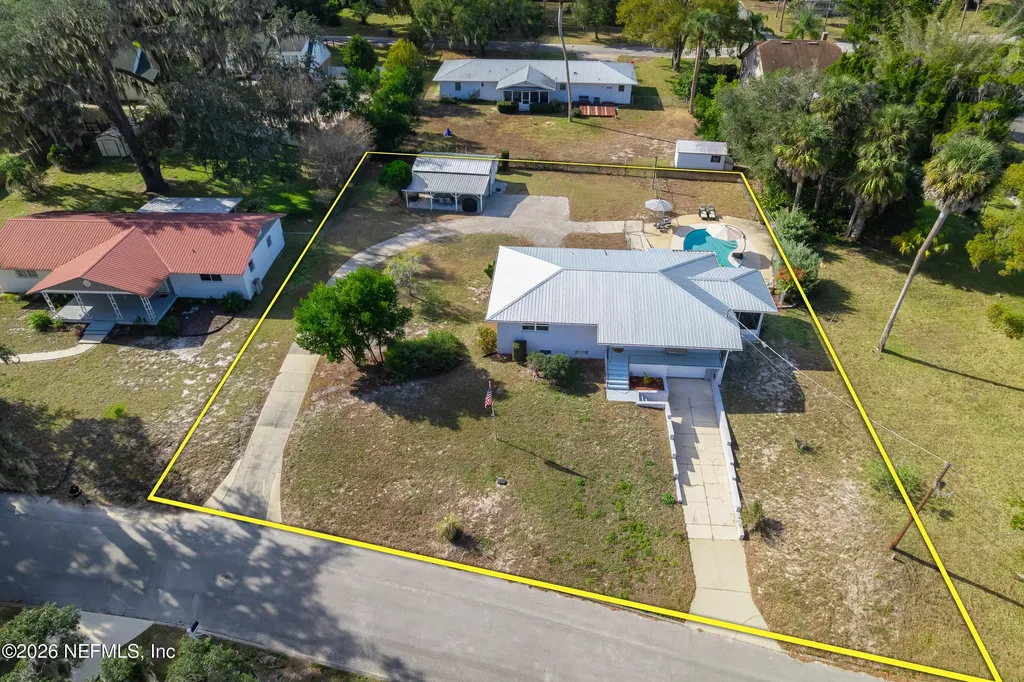 521 N Lake Street Crescent City FL 32112