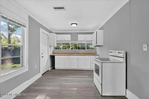 1325 Woods Street Jacksonville FL 32209