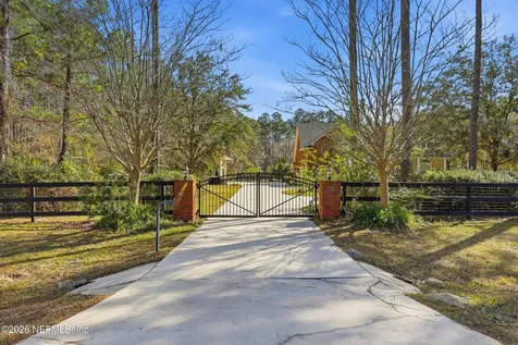 418 Triple Crown Lane St. Johns FL 32259