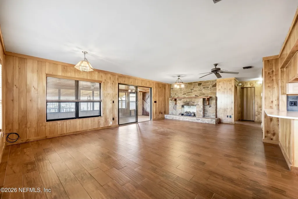 9022 Heckscher Drive Jacksonville FL 32226
