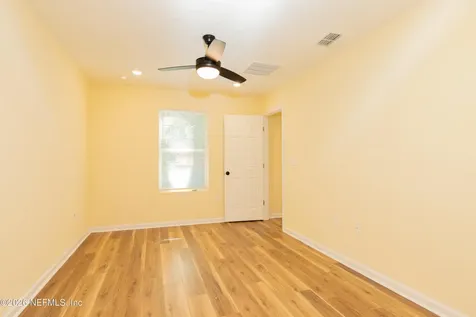 6026 Dunmire Avenue Jacksonville FL 32219