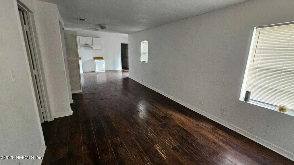 7805 Siskin Avenue Jacksonville FL 32219