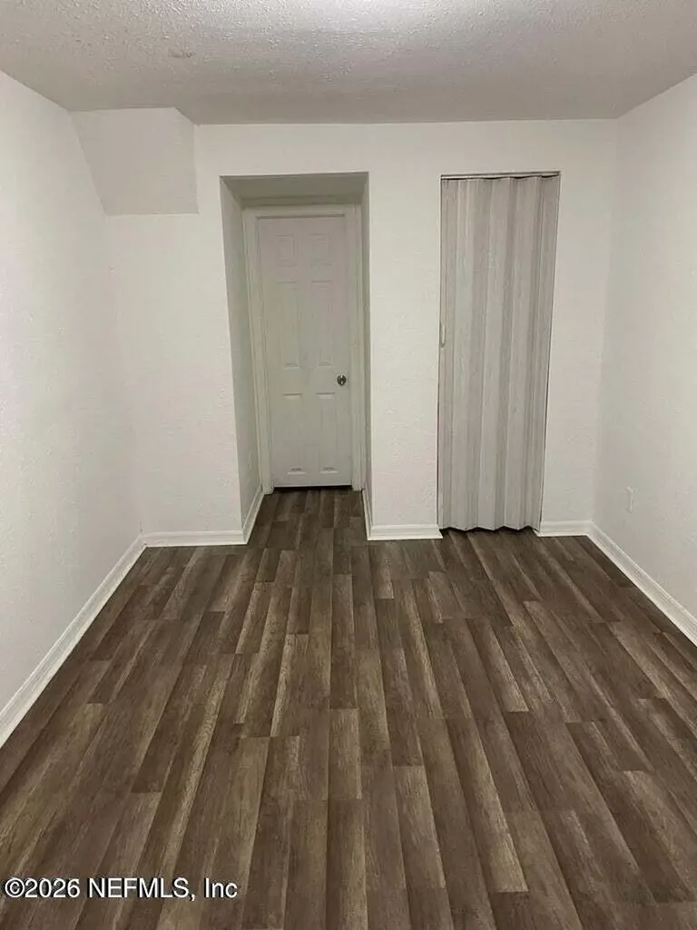 7805 Siskin Avenue Jacksonville FL 32219