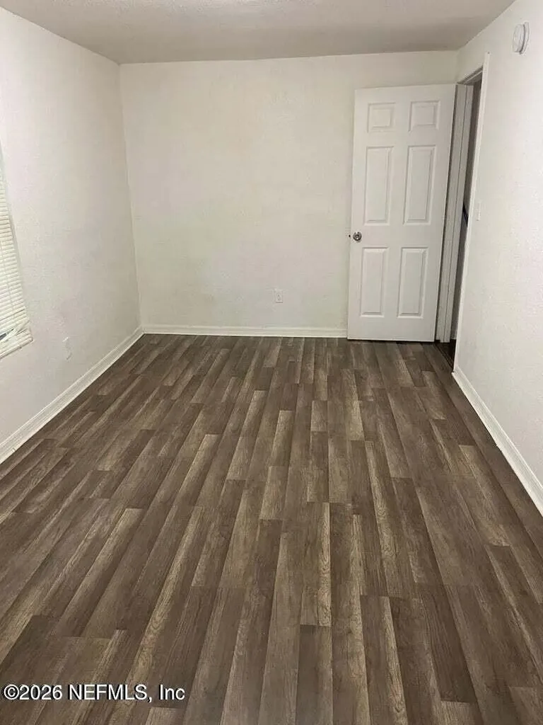 7805 Siskin Avenue Jacksonville FL 32219