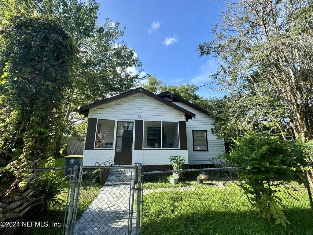 1964 W 6th Street Jacksonville FL 32209