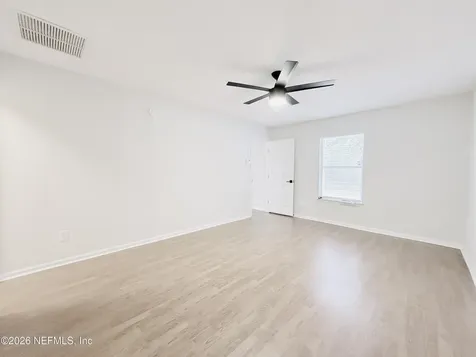 8713 Star Leaf Road N Jacksonville FL 32210