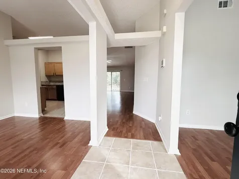 8713 Star Leaf Road N Jacksonville FL 32210