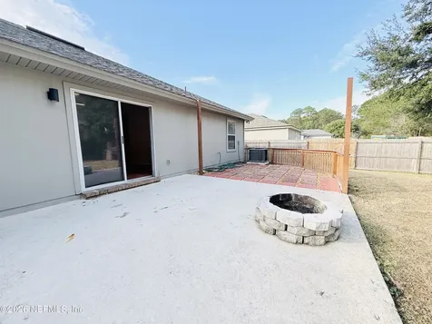 8713 Star Leaf Road N Jacksonville FL 32210