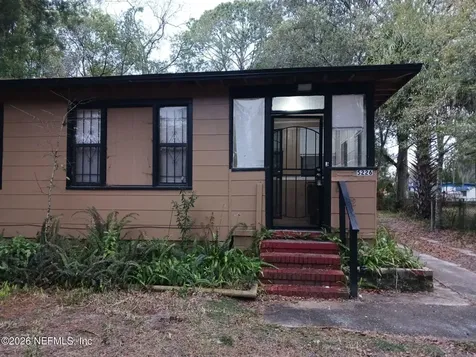 5226 Bunche Drive Jacksonville FL 32209