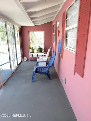 231 5th Way Interlachen FL 32148