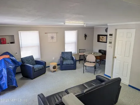 231 5th Way Interlachen FL 32148