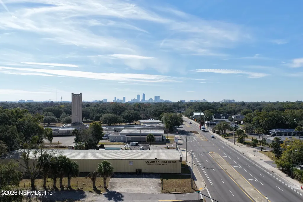 4923 Main Street N Jacksonville FL 32206