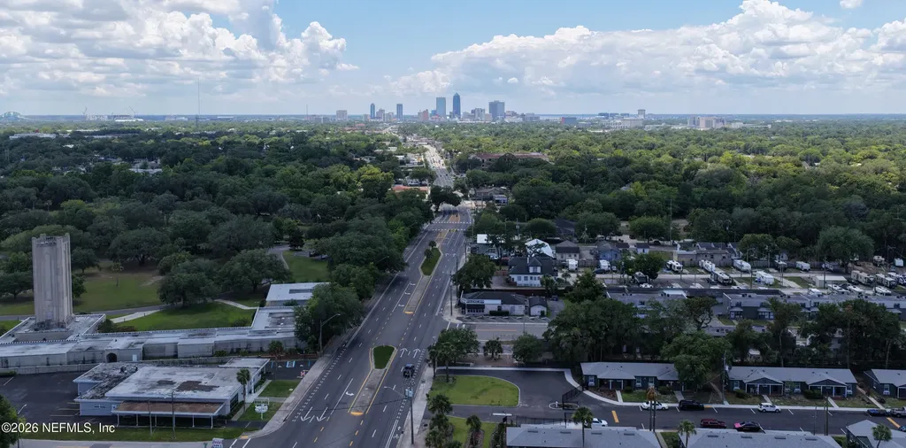 4923 Main Street N Jacksonville FL 32206