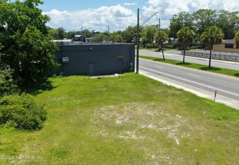 4923 Main Street N Jacksonville FL 32206